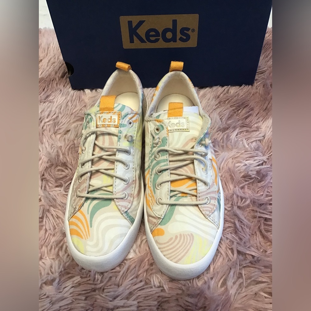 - Keds Sneakers.     NWT